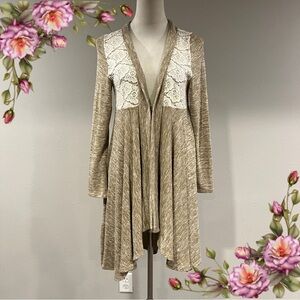 Kate Collection Knit open Cardigan‎ in Tan and Cream with floral lace details